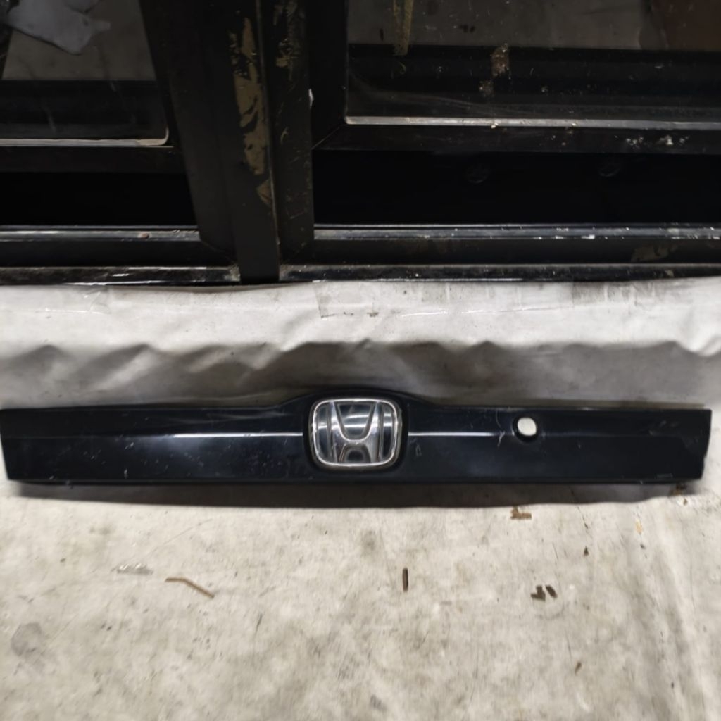 Trunk lid list bagasi belakang honda jazz RS  S GE8 2008 - 2013 original