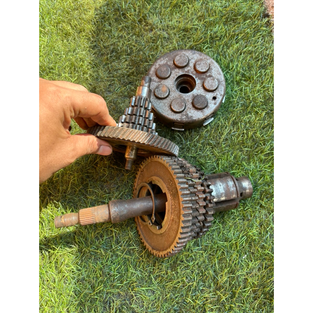 gearset vespa strada as besar kopling besar garis 2