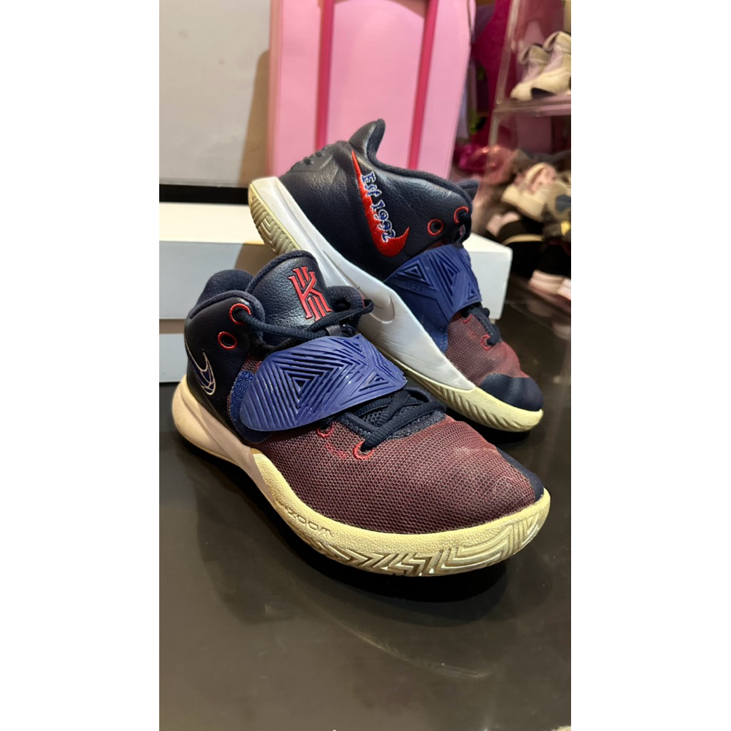 Sepatu Basket Nike Kyrie Flytrap 3 size 40/25cm original