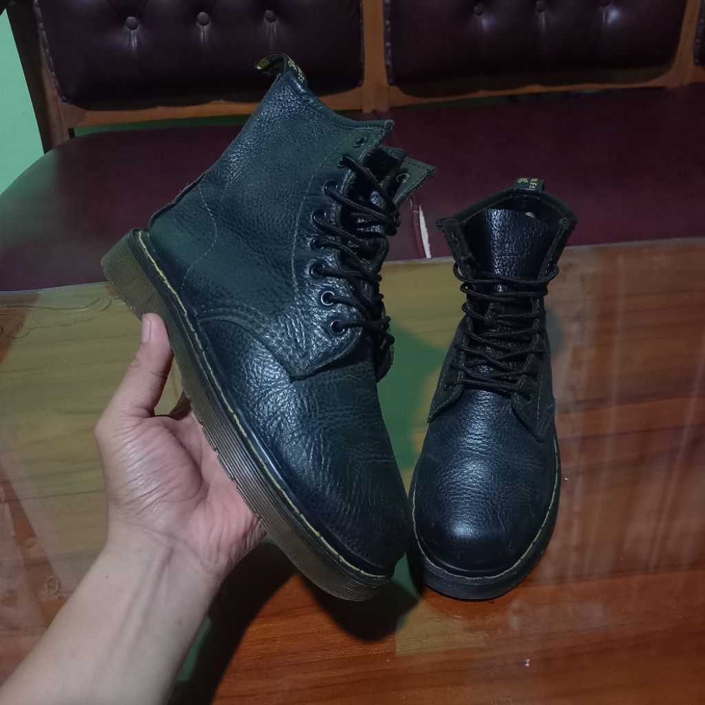 DR MARTENS PASCAL SEPATU BOOTS PRIA WANITA SECOND BRANDED