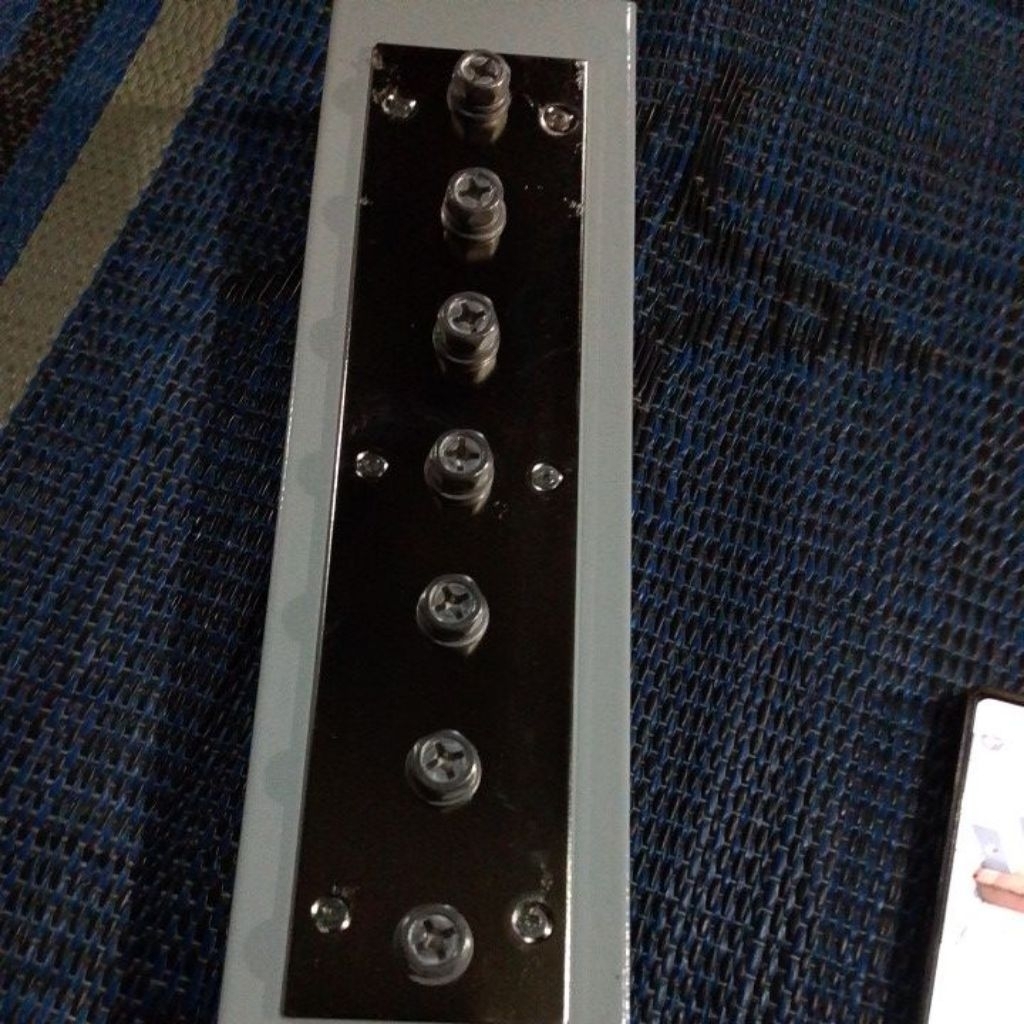 Terminal Busbar Grounding Besar