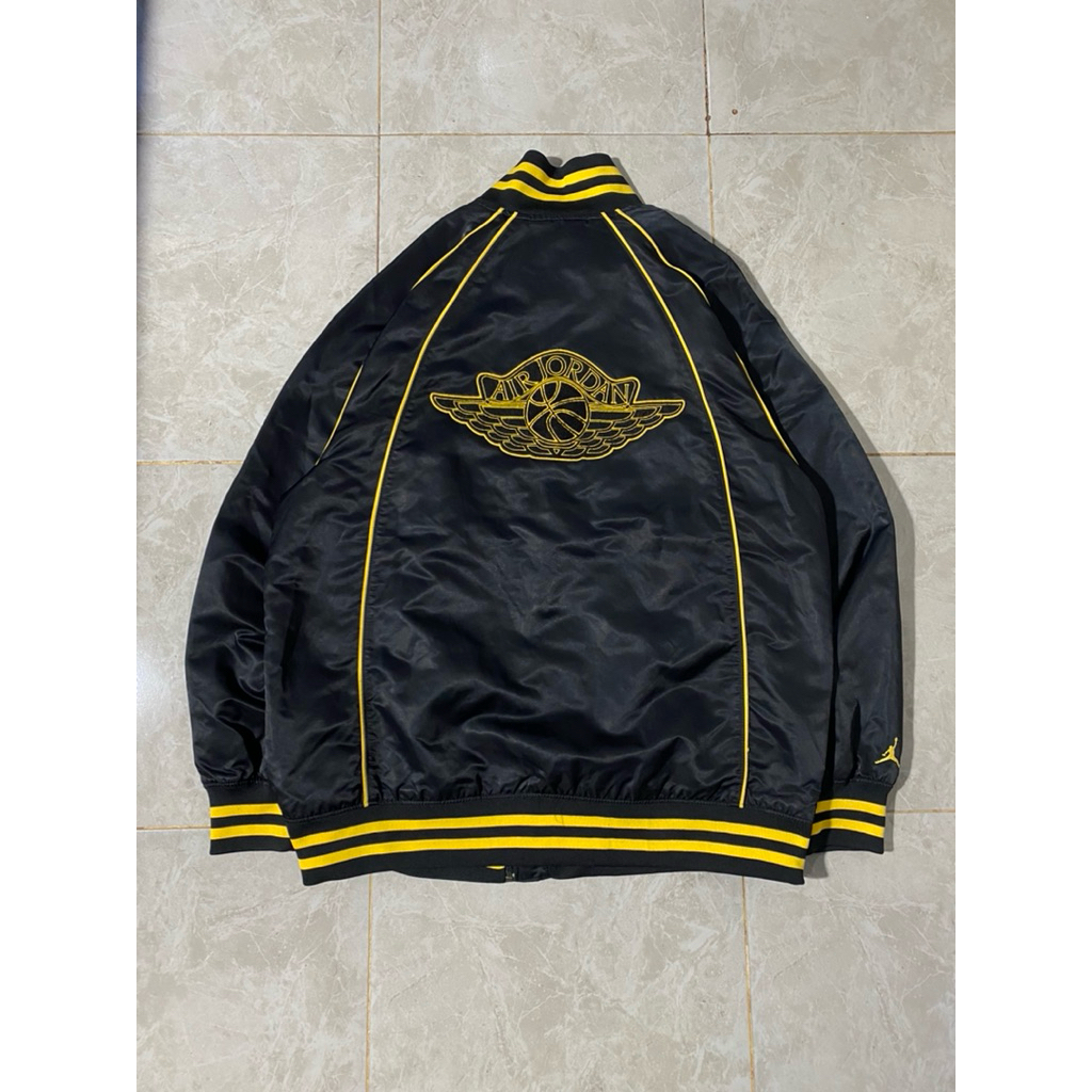 vintage neki air jordan big logo varsity jacket