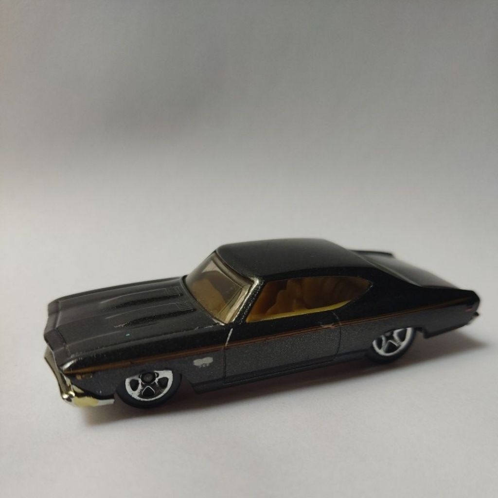 Loose Hotwheels 69 Chevelle SS Hitam