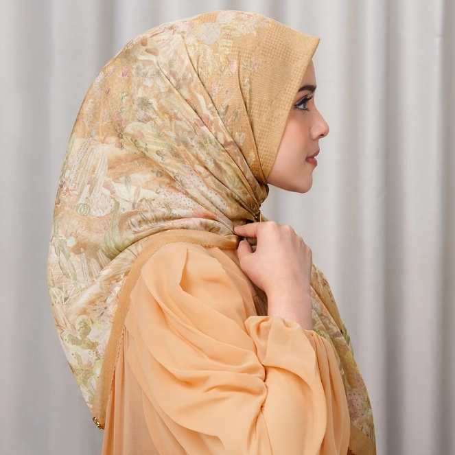 BUTTONSCARVES The Yucca Square Savana Hijab Segi Empat Buttonscarves The Yucca Square Savana