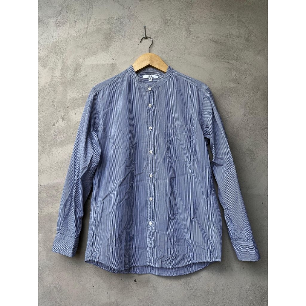 Uniqlo kemeja stripe Shanghai pria M