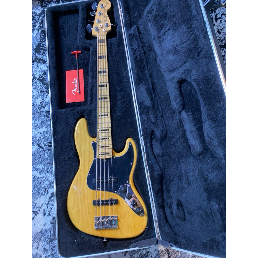 Fender American Deluxe Jazz Bass V 5-String