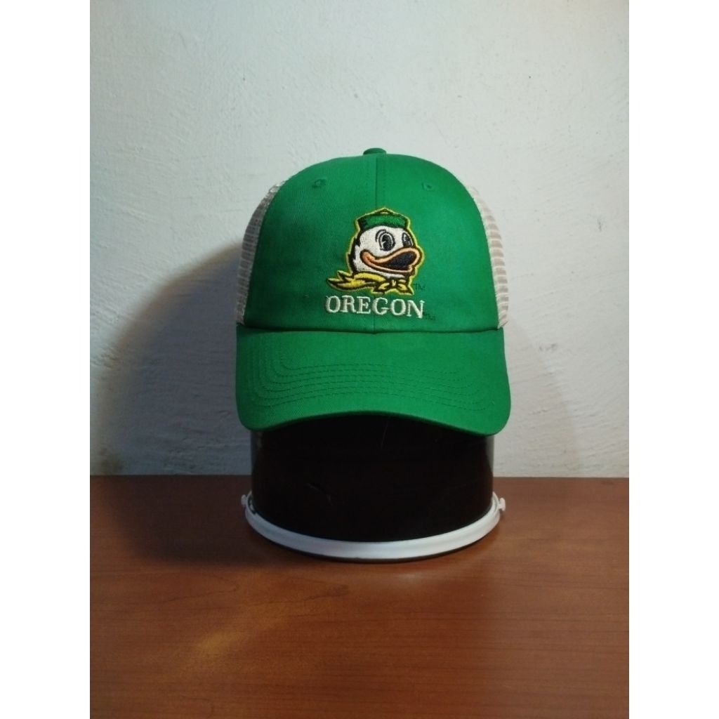 Topi Trucker Oregon Ducks Signatures