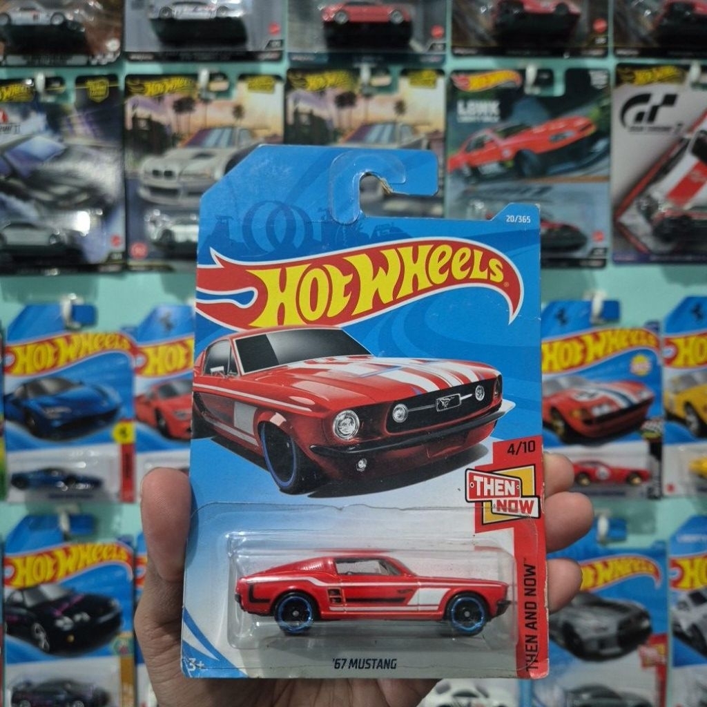 HOT WHEELS 1967 MUSTANG RED