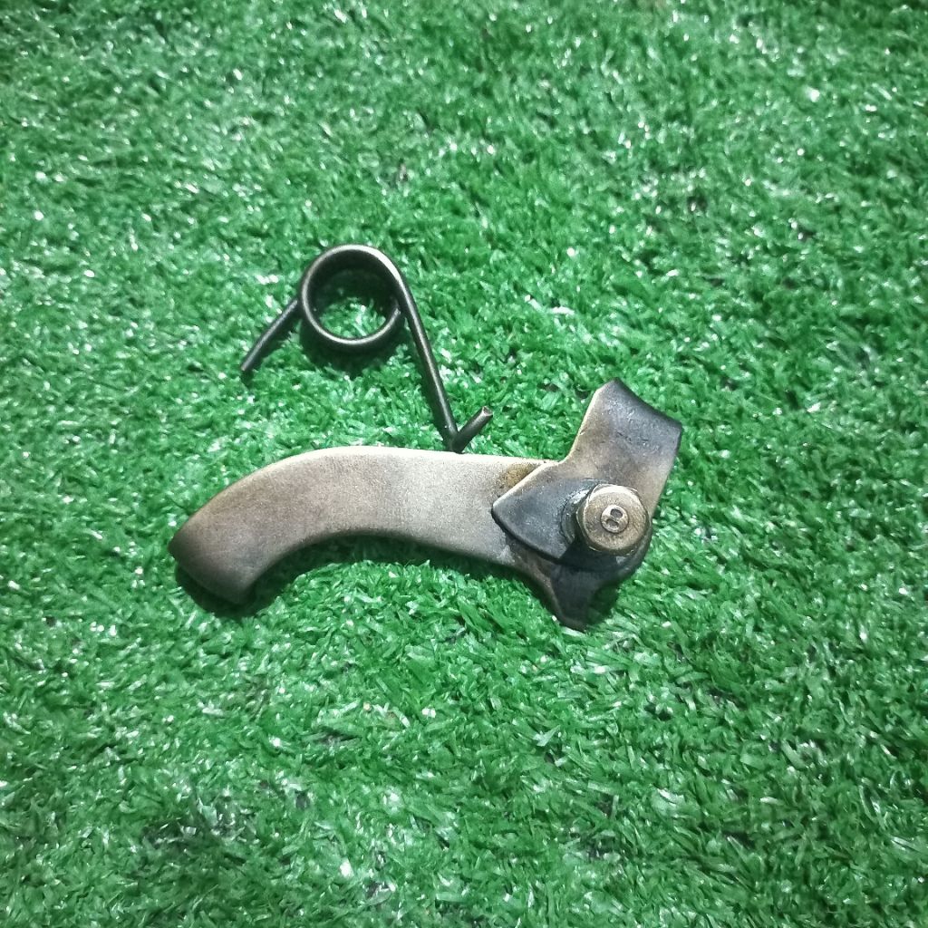 penahan rantai kamprat gl100 gl125 cb100 proseris