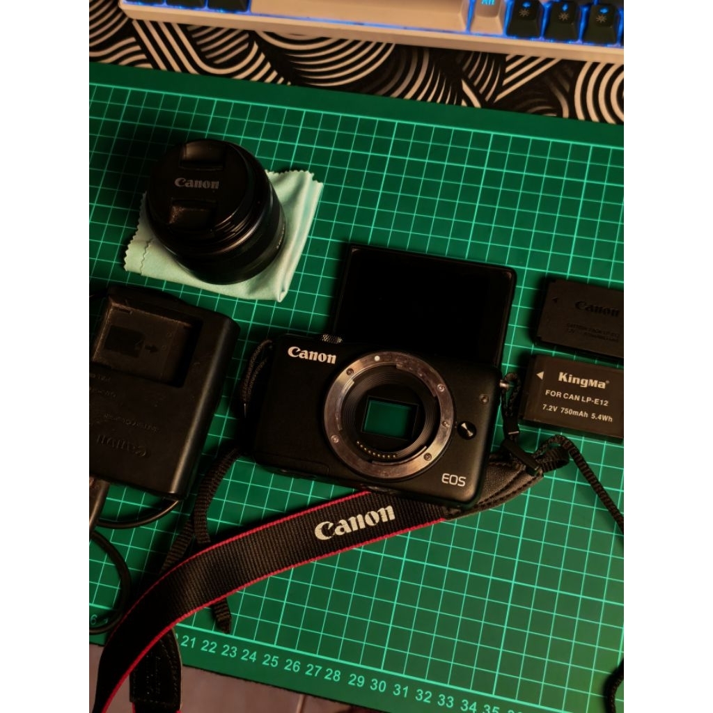 Canon EOS M10 Kamera Mirrorless Second Bekas