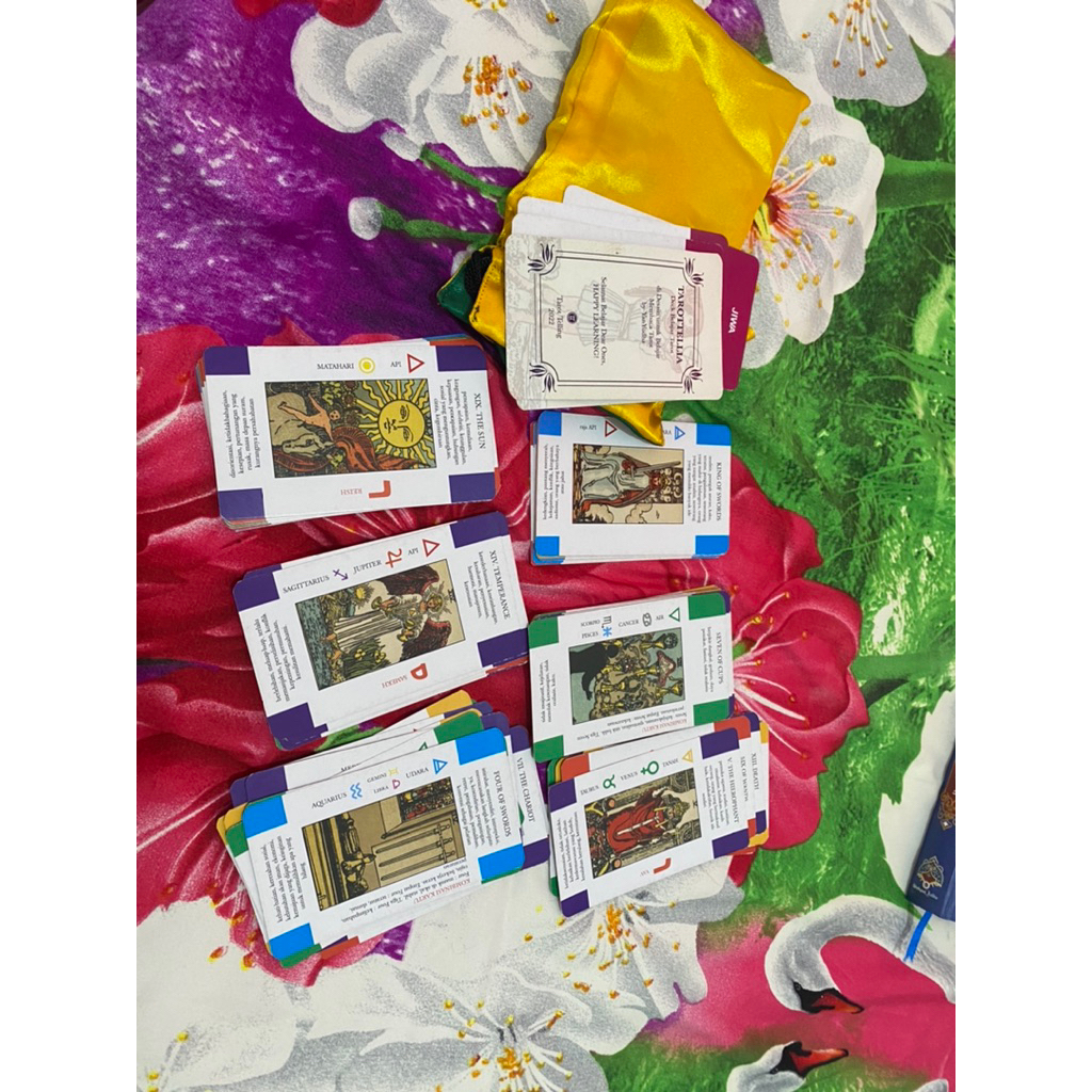 PRELOVED TAROT DECK SECOND BAHASA INDONESIA BY TAROTTELIA TAROTTELLING YAN YUDHA