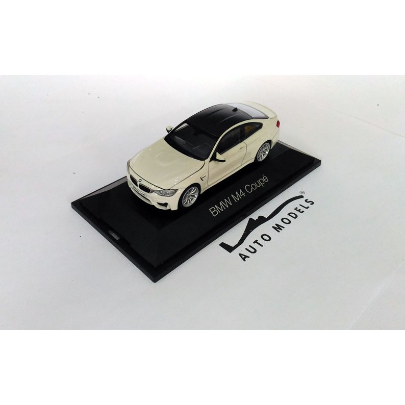 Herpa BMW M4 (F82) Alphine White