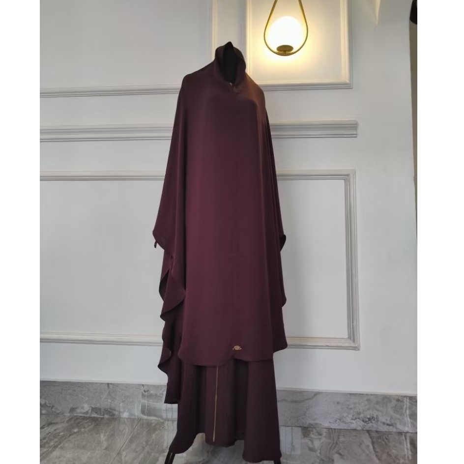 PL SET BUTTON MALIKAH THUBA DARK MAROON M