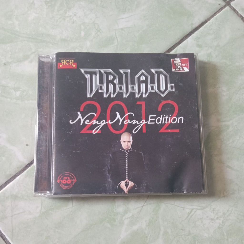 CD Triad 2012 Neng Nong Edition/2012 music factory rare item