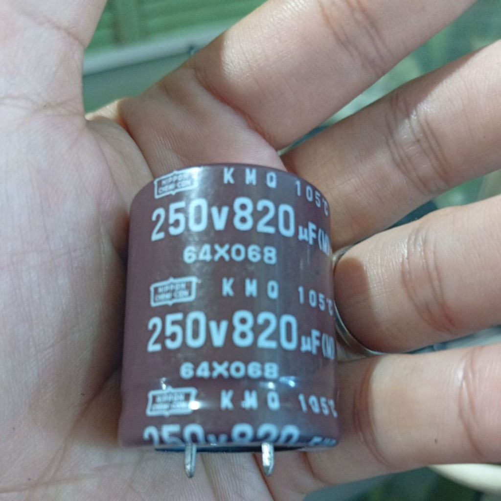 Kapasitor Elco 820uf 250V
