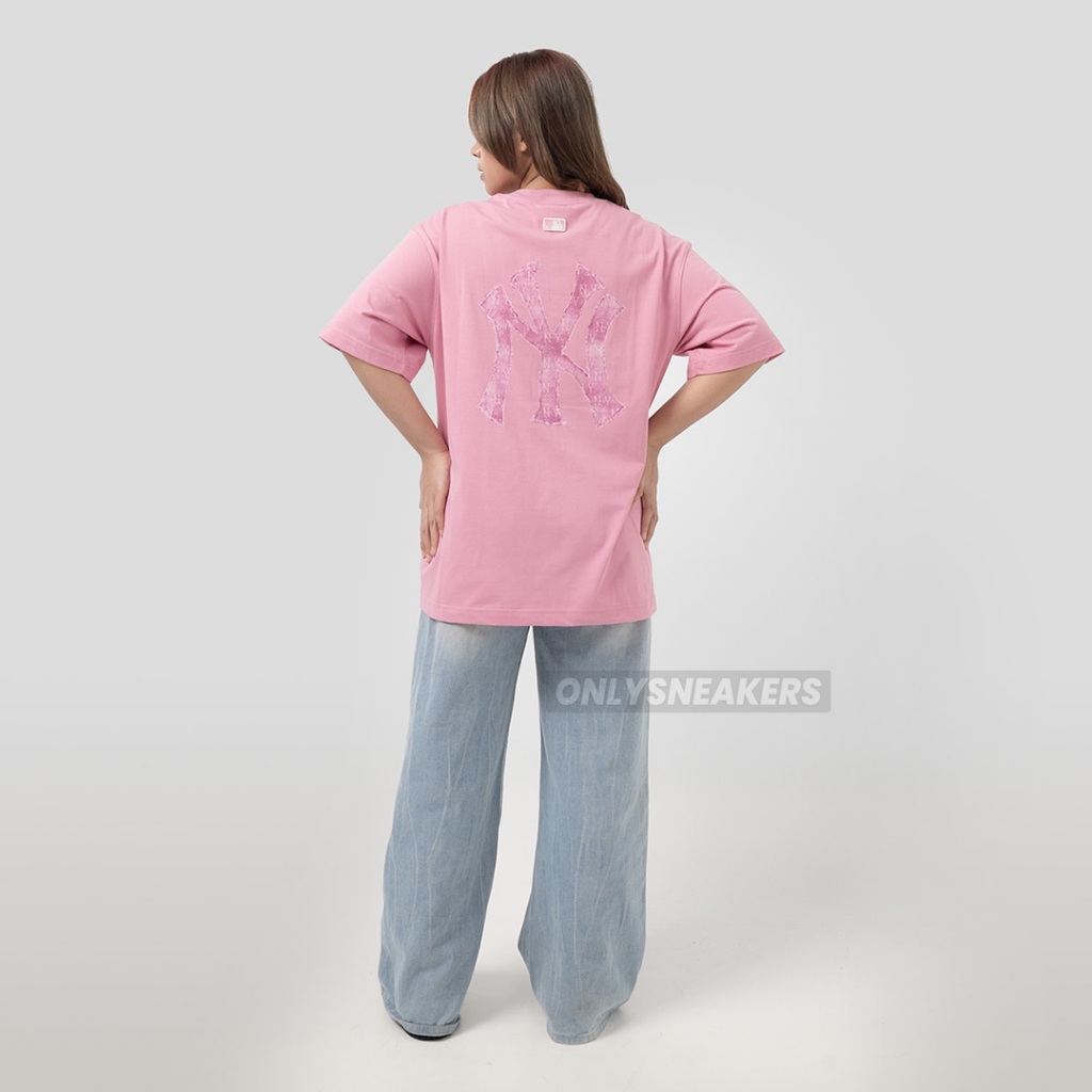 MLB NEW YORK YANKEES DENIMLIKE MONOGRAM BIG LUX PINK TEE