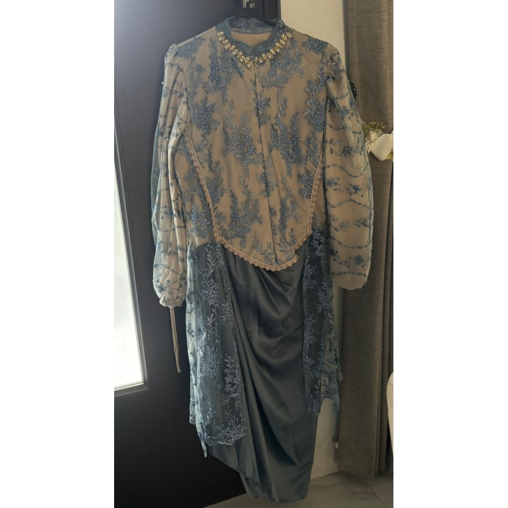 Kebaya Brokat Modern Dusty Blue Wanita | Kebaya Tile Bordir Elegan Kondangan Wisuda