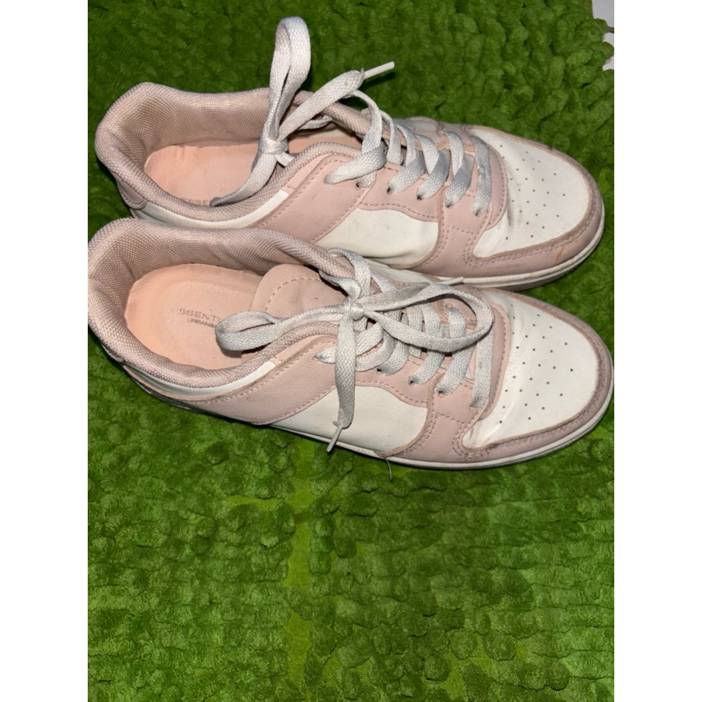 sepatu kulit wanita size 38