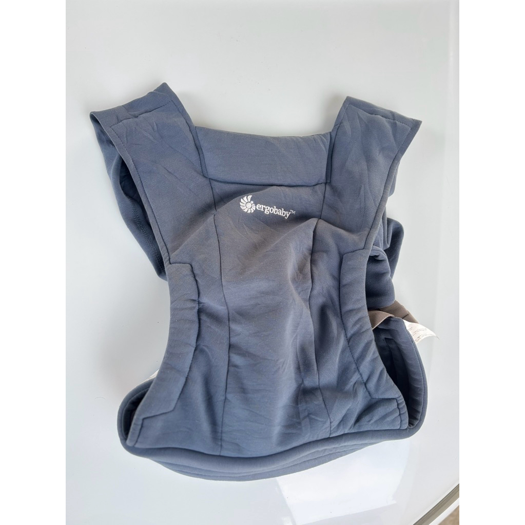 PRELOVED Ergobaby Embrace  Baby Carrier, Ergobaby Embrace Newborn Baby Carrier / Gendongan Bayi Ergo