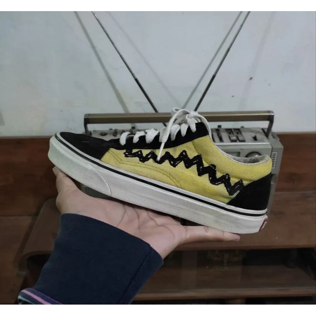 vans old skool peanuts second