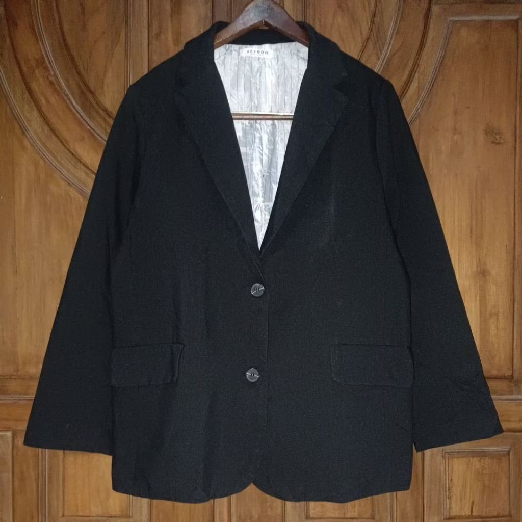 PRELOVED HEYBOO Blazer Formal Wanita Hitam Bigsize LD 106