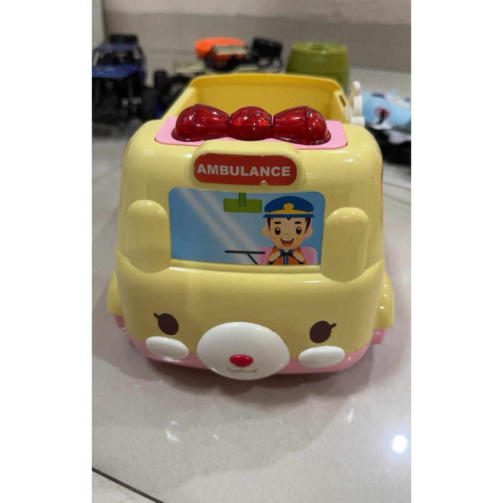 preloved mainan ambulance kongsuni