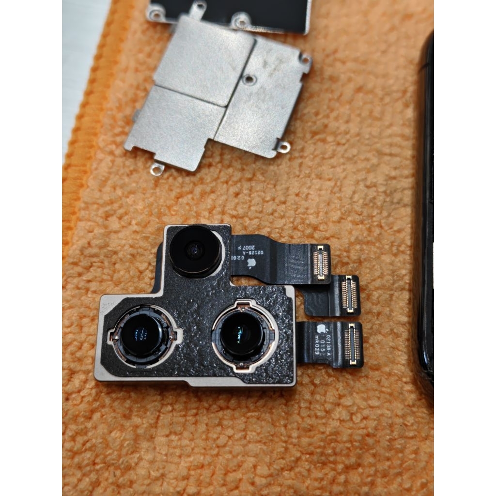 kamera 11 promax minus sedikit