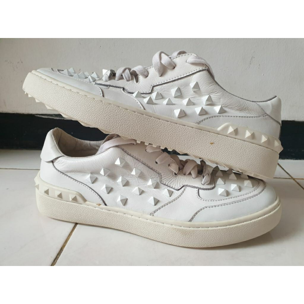 SEPATU SECOND BRAND VALENTINO GARAVANI