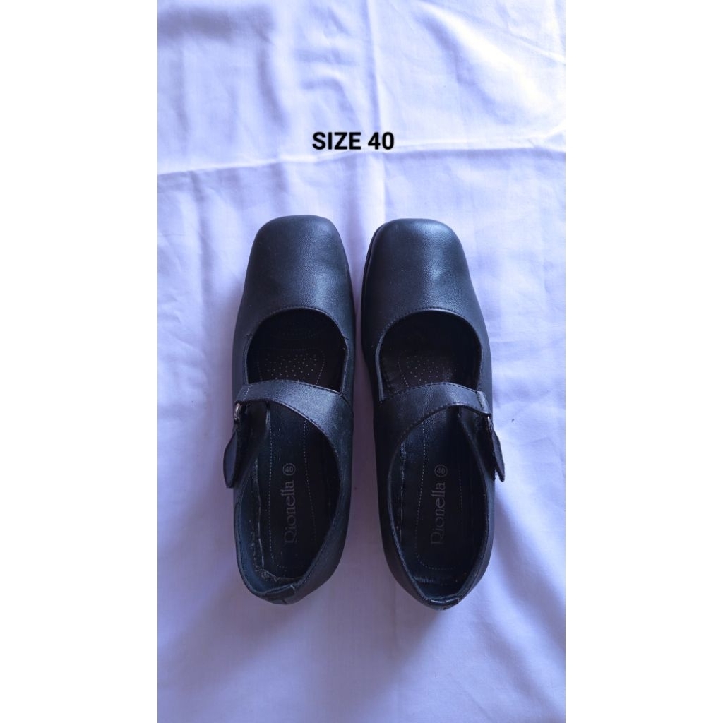 Preloved Sepatu pantofel Wanita size 40