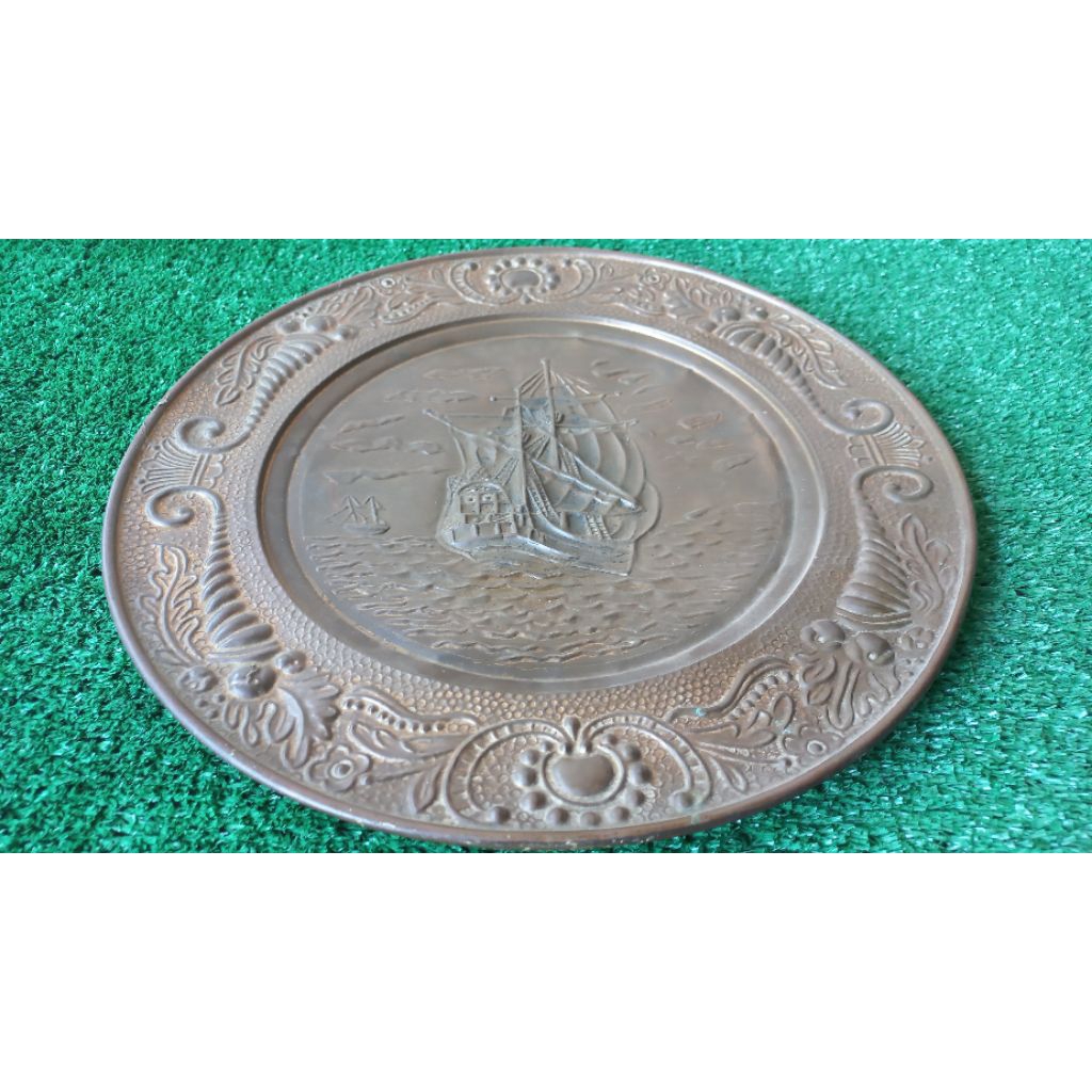 Piring Tembaga Antik