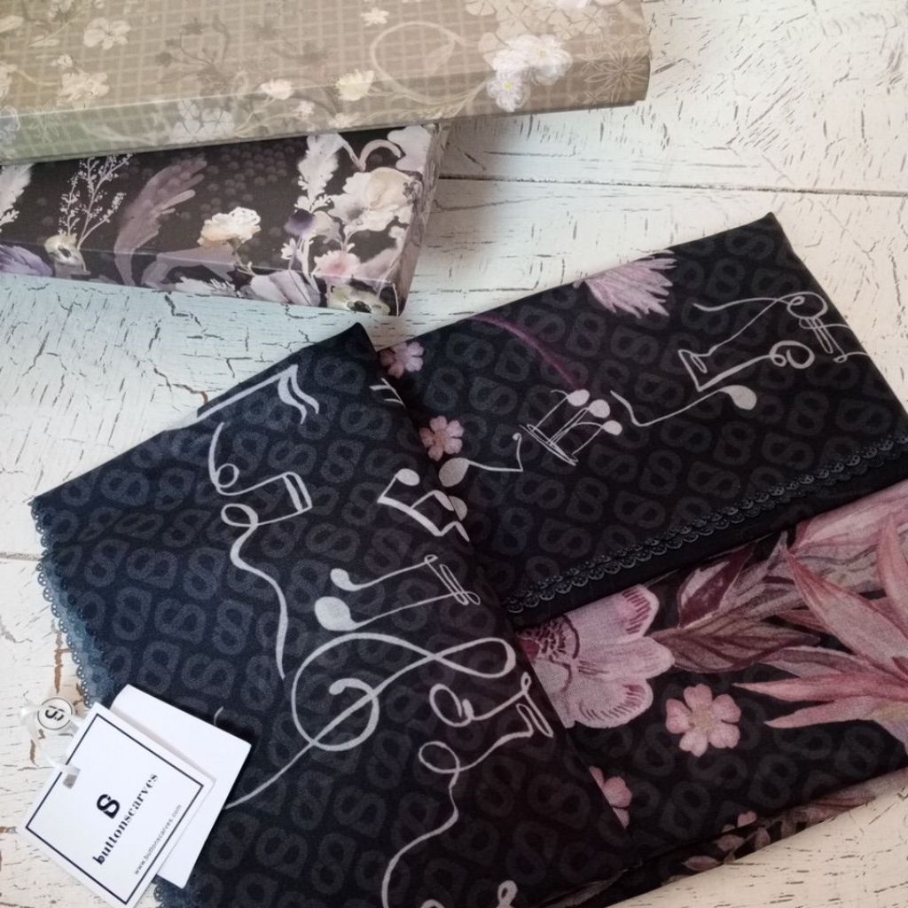 new as is item warehouse sale buttonscarves