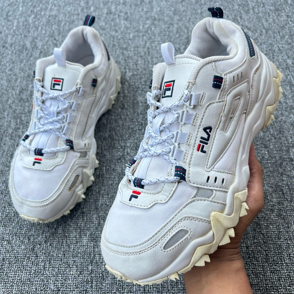 Sepatu FILA Oakmont TR Size 42.5 Panjang Insole 27 cm