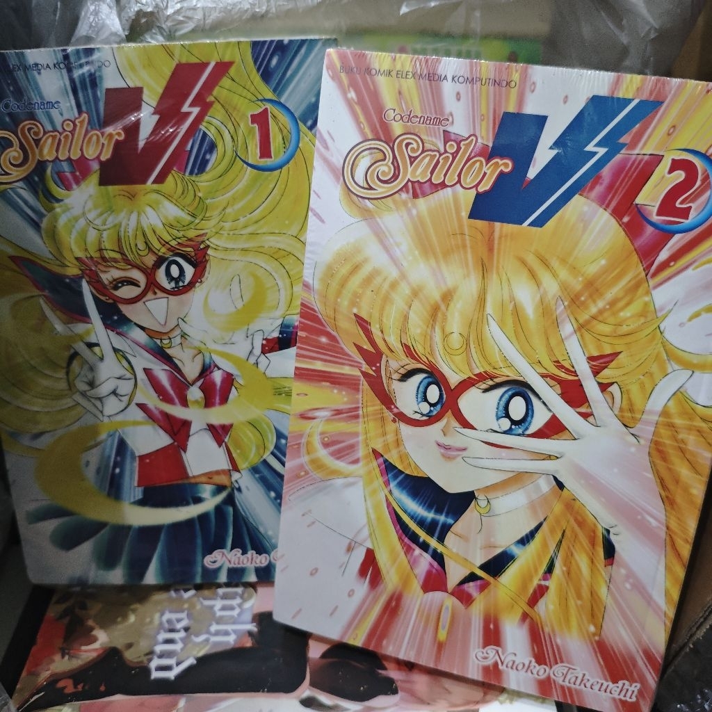 Komik Sailor Moon V set 1-2 minus yg vol 1 segel terbuka (new)