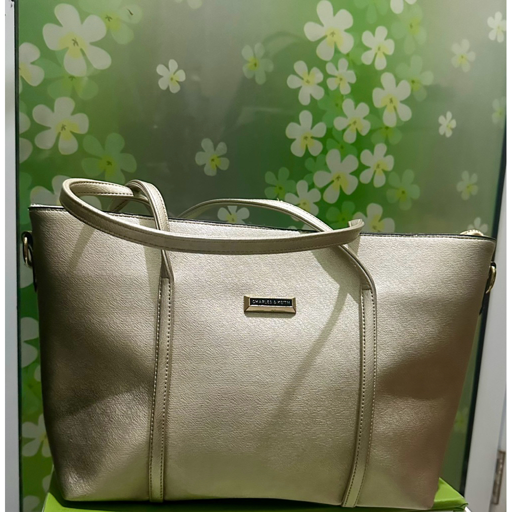 preloved tas  silver Charles & Keith tote bag in silver