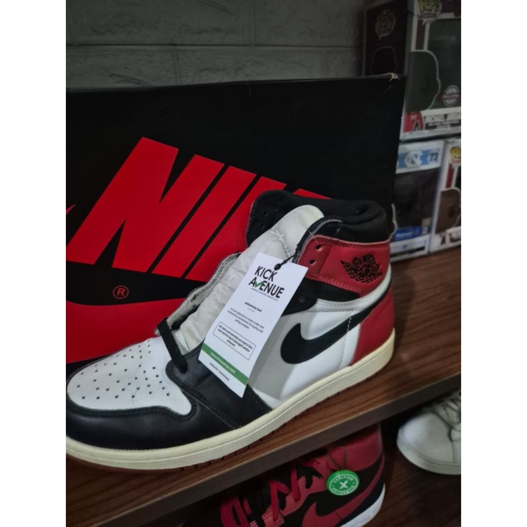 Nike Air Jordan 1 Retro High OG 'Black Toe',