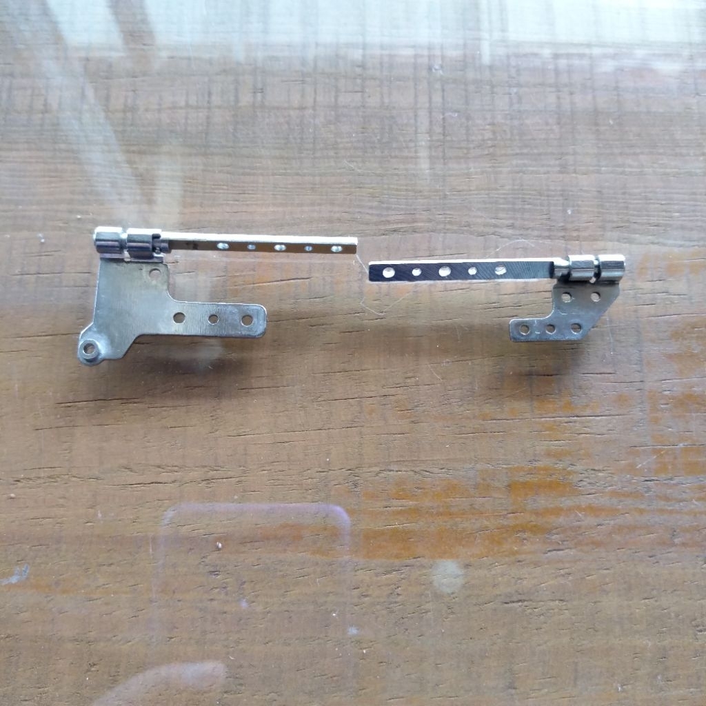 engsel laptop Advan workpro