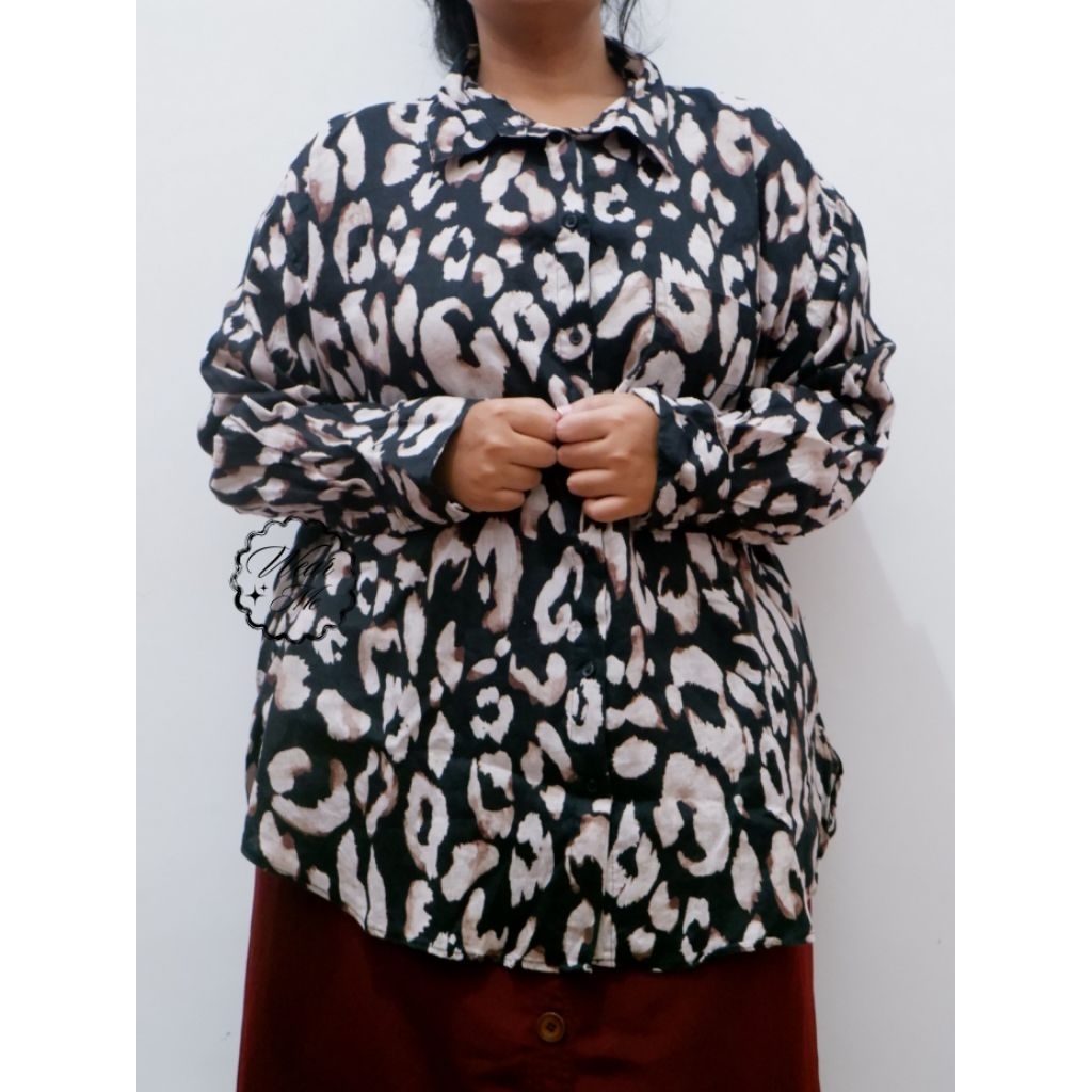 HnM Kemeja Corak Hitam Cream Size XL