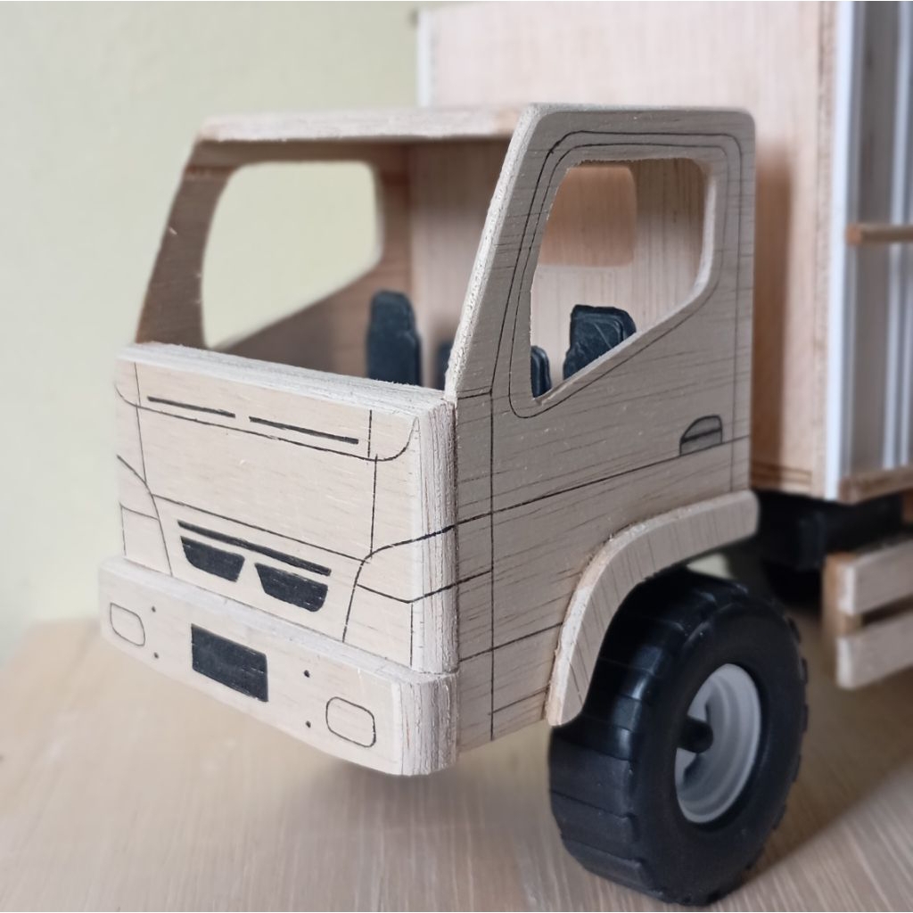 Kabin Triplek Miniatur Truk Plastik Model Canter Standar Pabrik