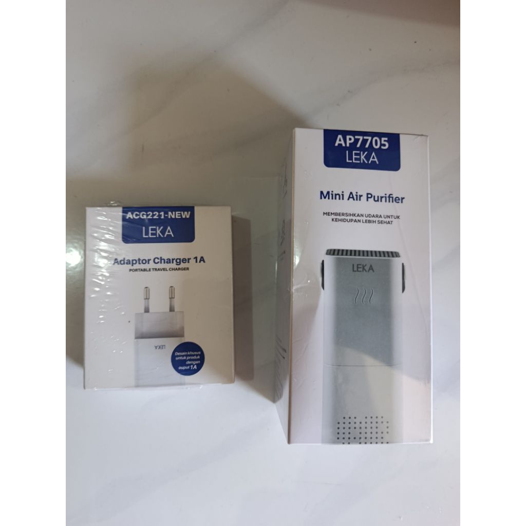 Leka AP7705 Mini Air Purifier Portable plus charger