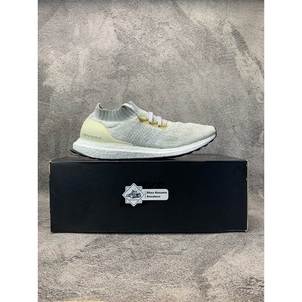 Sepatu Second  Adidas UltraBoost Uncaged ‘White Tint’  Size 40 2/3 Insole 25,5 cm  Original Guarante