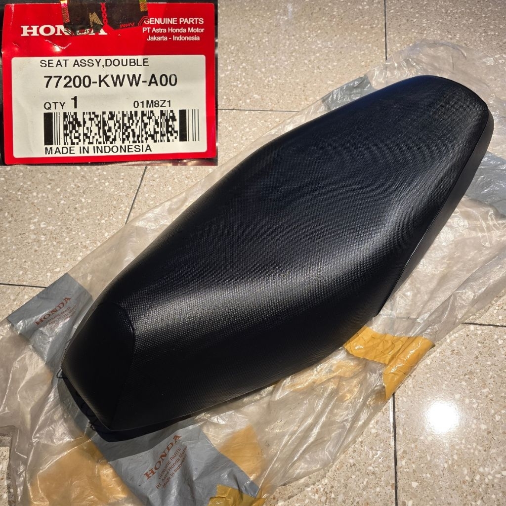 JOK SADEL ASSY REVO ABSOLUTE REVO 110 2009 2010 ORIGINAL AHM 77200 KWW A00