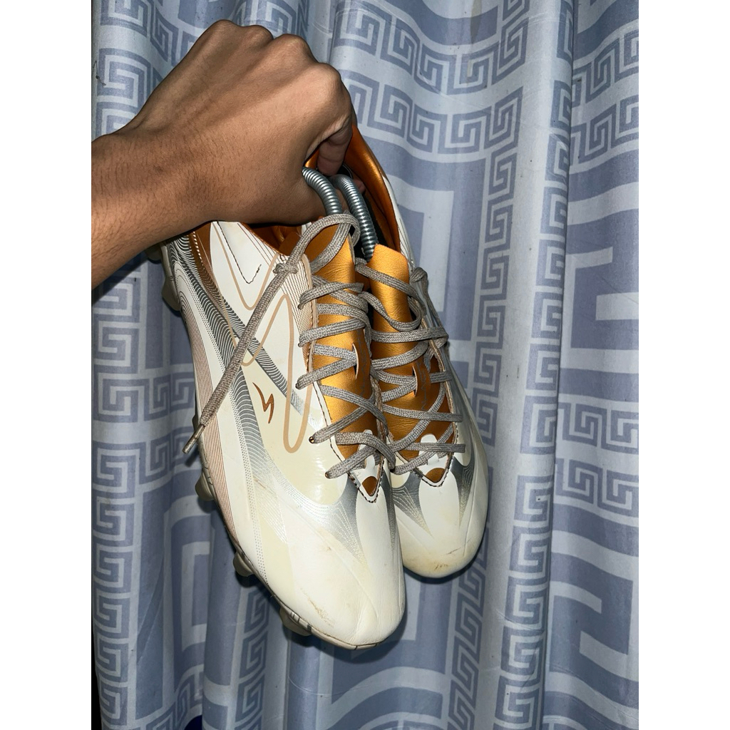 PAKET KECANTIKAN DNS SECOND FREE SEPATU FUTSAL/BOLA