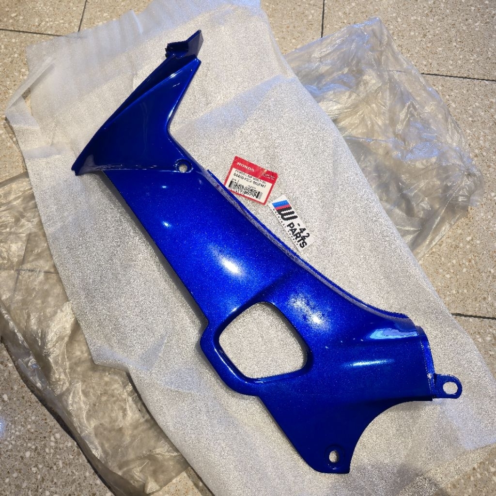 COVER LEGSHIELD SAYAP DALAM BODY DEPAN KIRI SUPRA X FIT 100 OLD LAMA BIRU TUA ORIGINAL AHM 64450 KEV