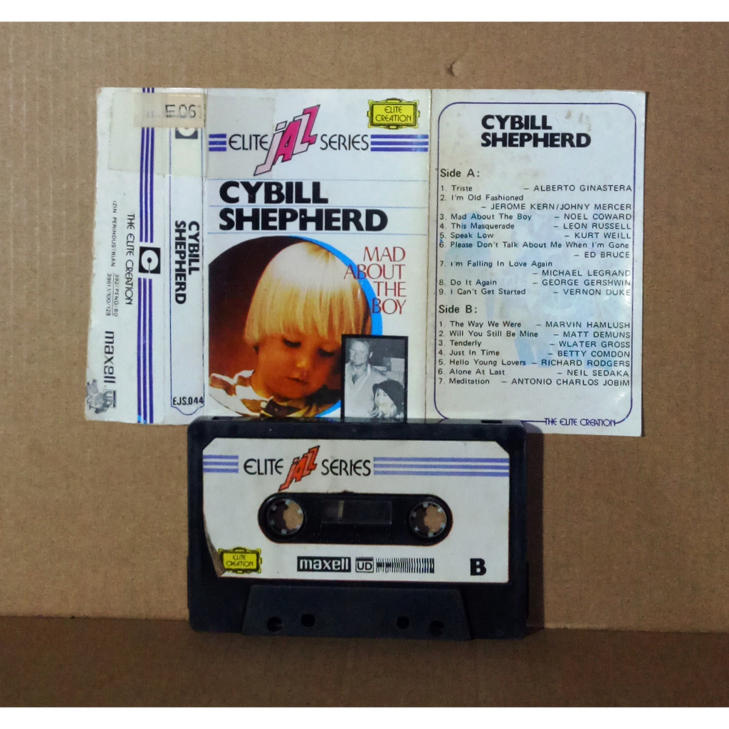 CYBILL SHEPHERD - MAD ABOUT THE BOY - Kaset