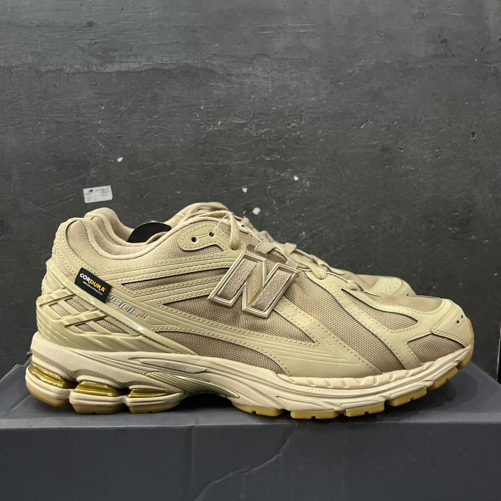 Cokelat-Cordura (1906R)