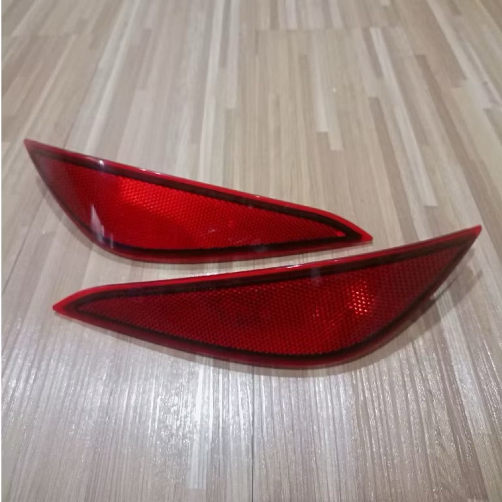 reflektor bemper belakang rush terios original