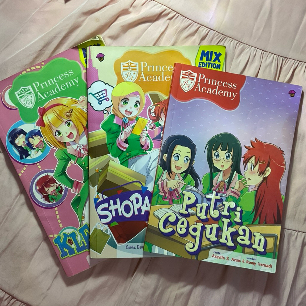 [CEK JUDUL DI DESKRIPSI] Preloved Secondhand Original Cuci Gudang Komik Princess Academy Roro Eri-Ch