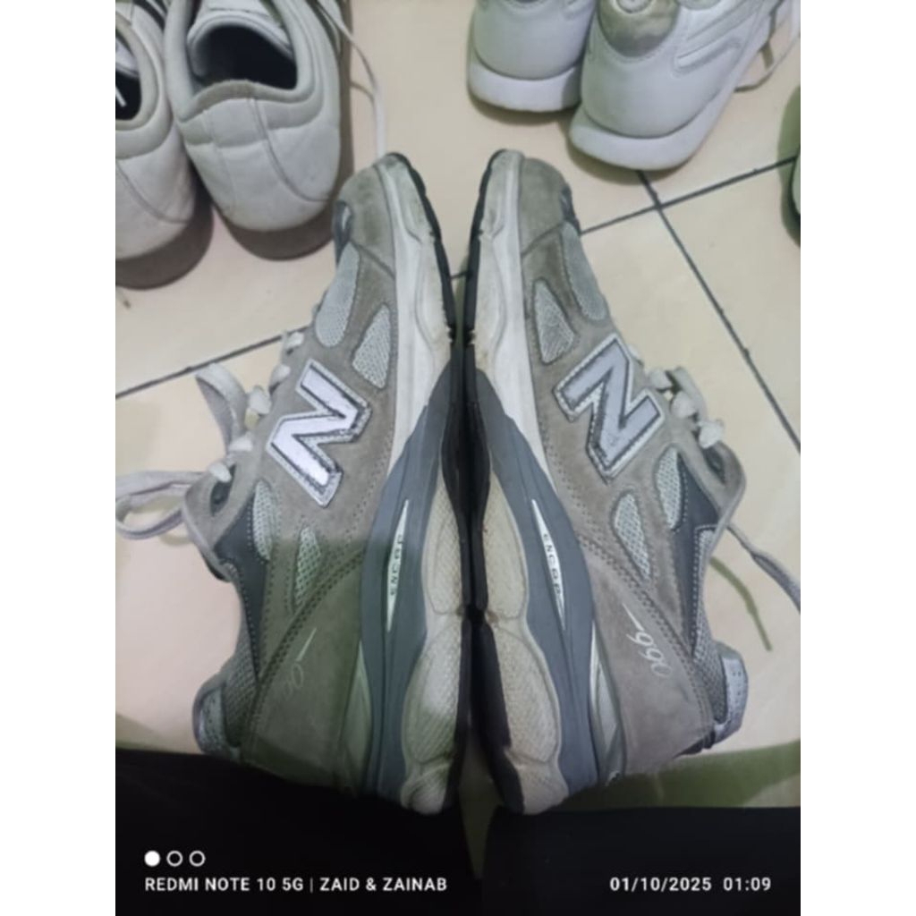 Sepatu Sneakers nb 990