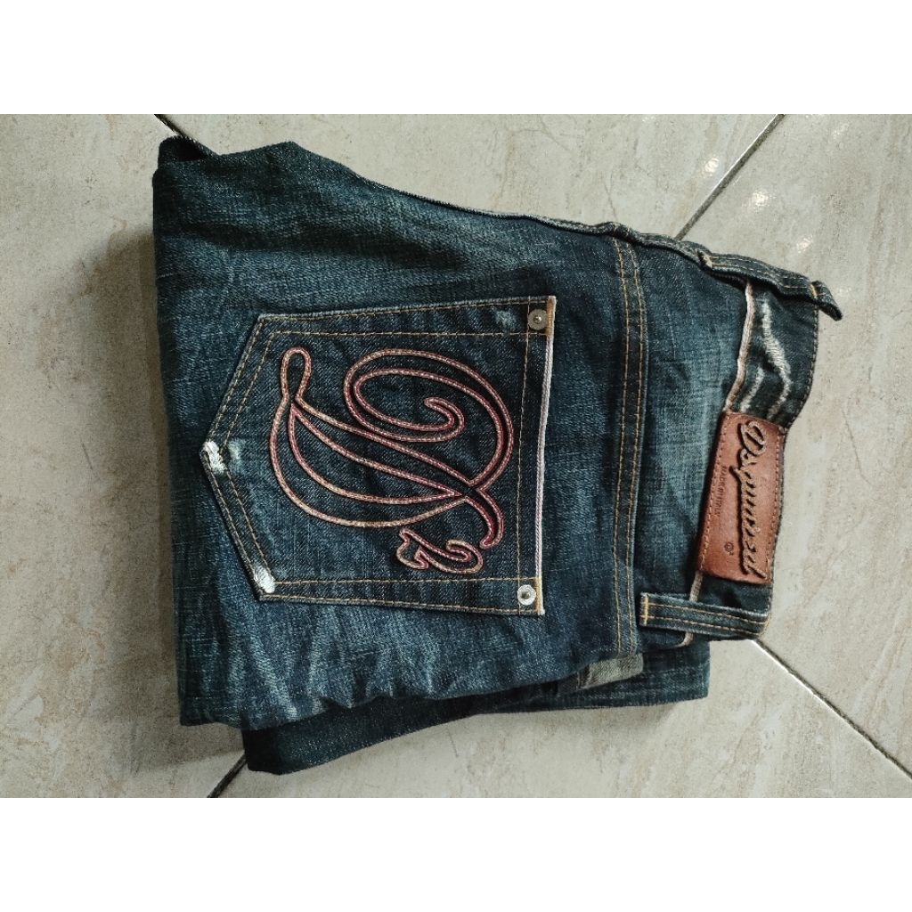 Celana Jeans Dsquared2 Selvegde Dikit