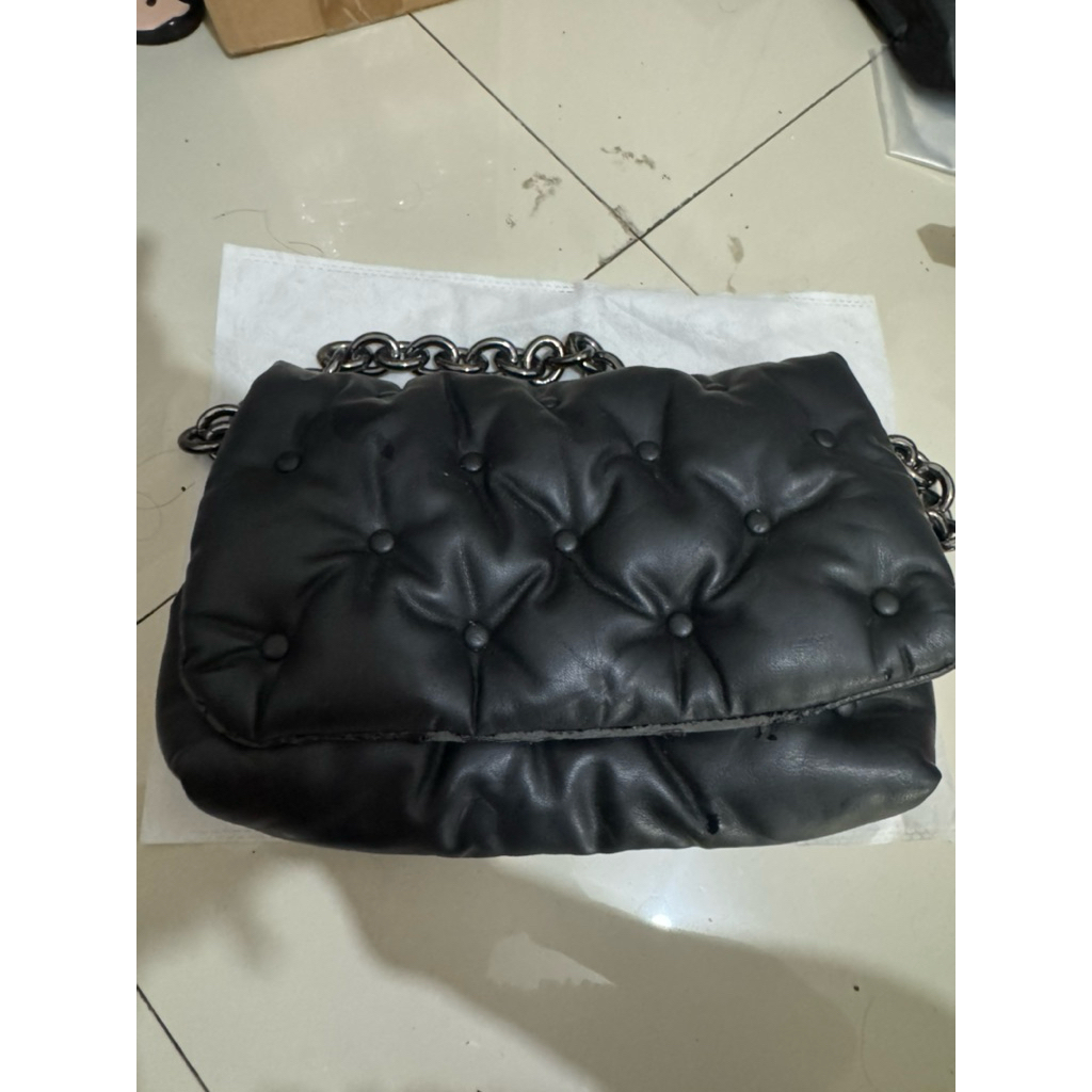PRELOVED - Zara Puffy Chain Bag